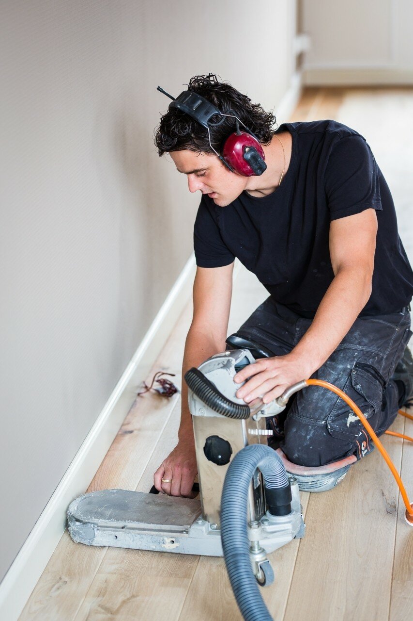 Vloer schuren kant.jpg