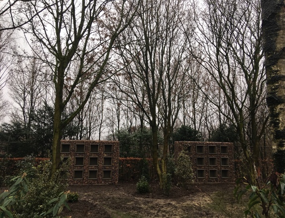 nacon-schanskorf-urnen-muur-urnenmuur-gedenkmuur.JPG